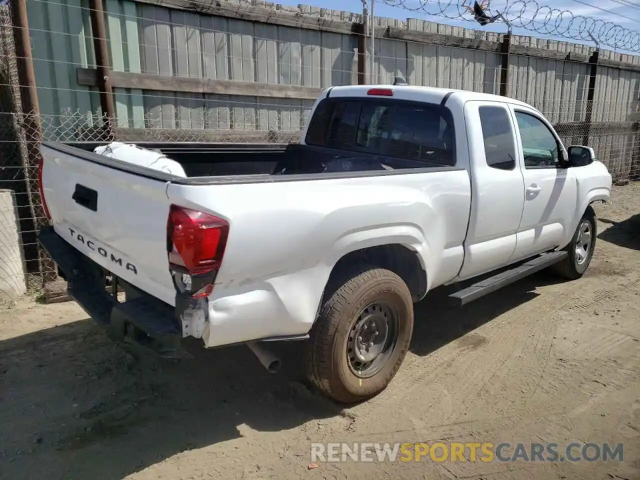 4 Photograph of a damaged car 5TFRX5GN8KX140891 TOYOTA TACOMA 2019