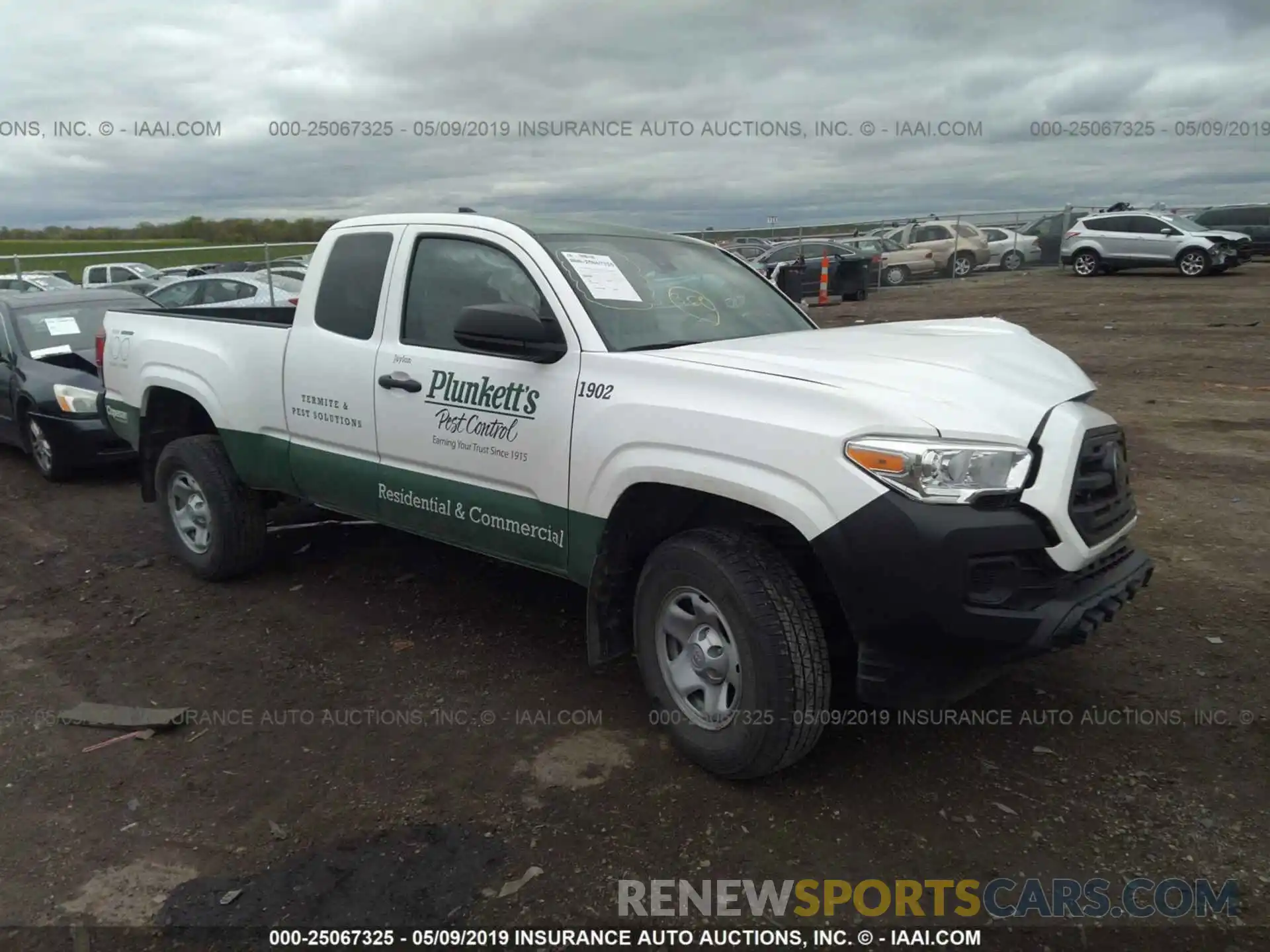 1 Photograph of a damaged car 5TFRX5GN9KX136848 TOYOTA TACOMA 2019