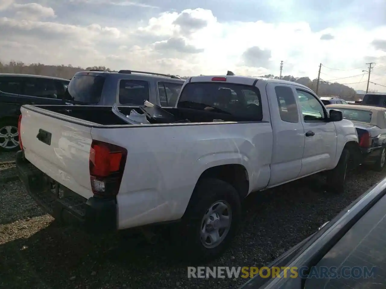 4 Photograph of a damaged car 5TFRX5GN9KX141094 TOYOTA TACOMA 2019