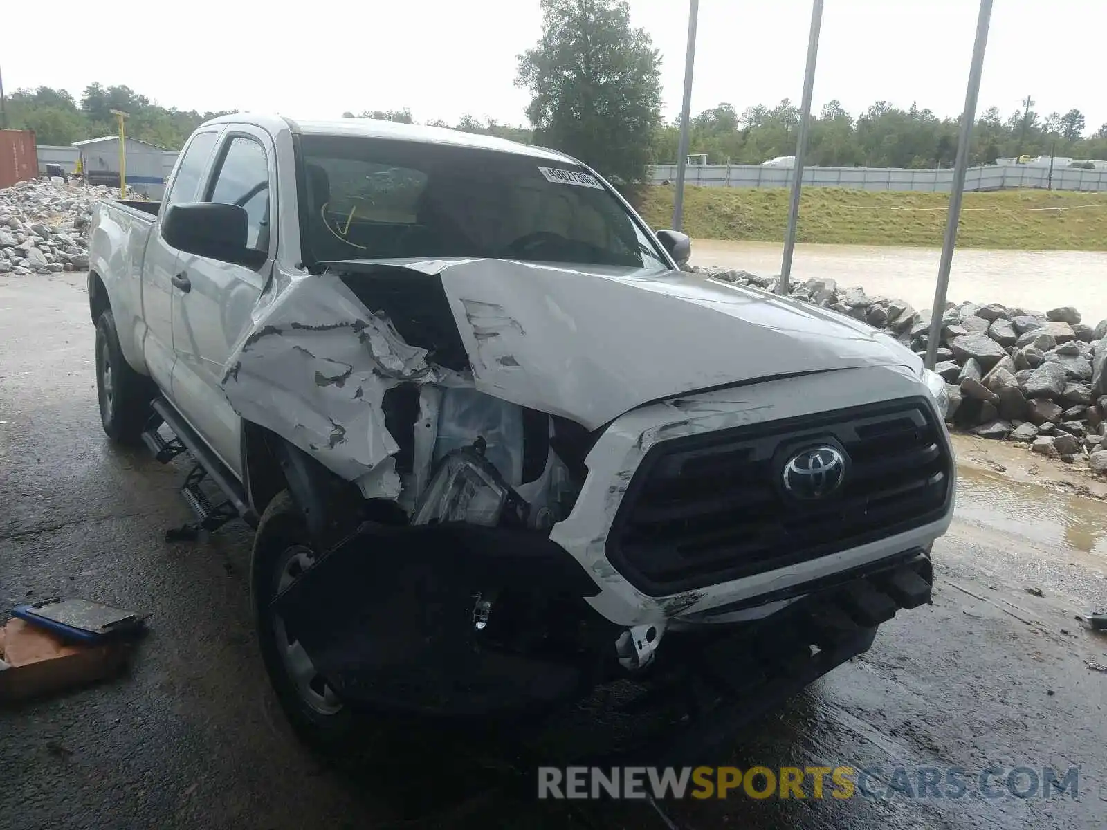 1 Photograph of a damaged car 5TFRX5GN9KX148076 TOYOTA TACOMA 2019