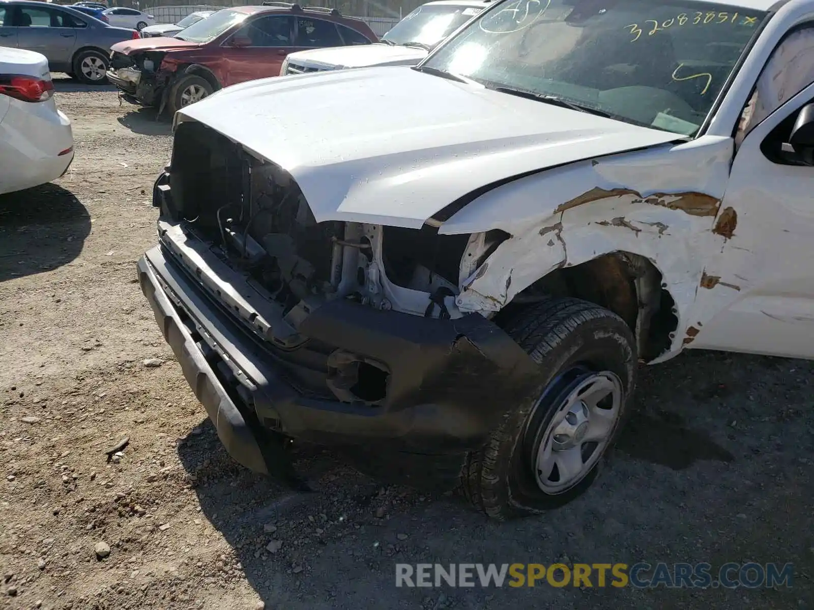 9 Photograph of a damaged car 5TFRX5GN9KX152371 TOYOTA TACOMA 2019