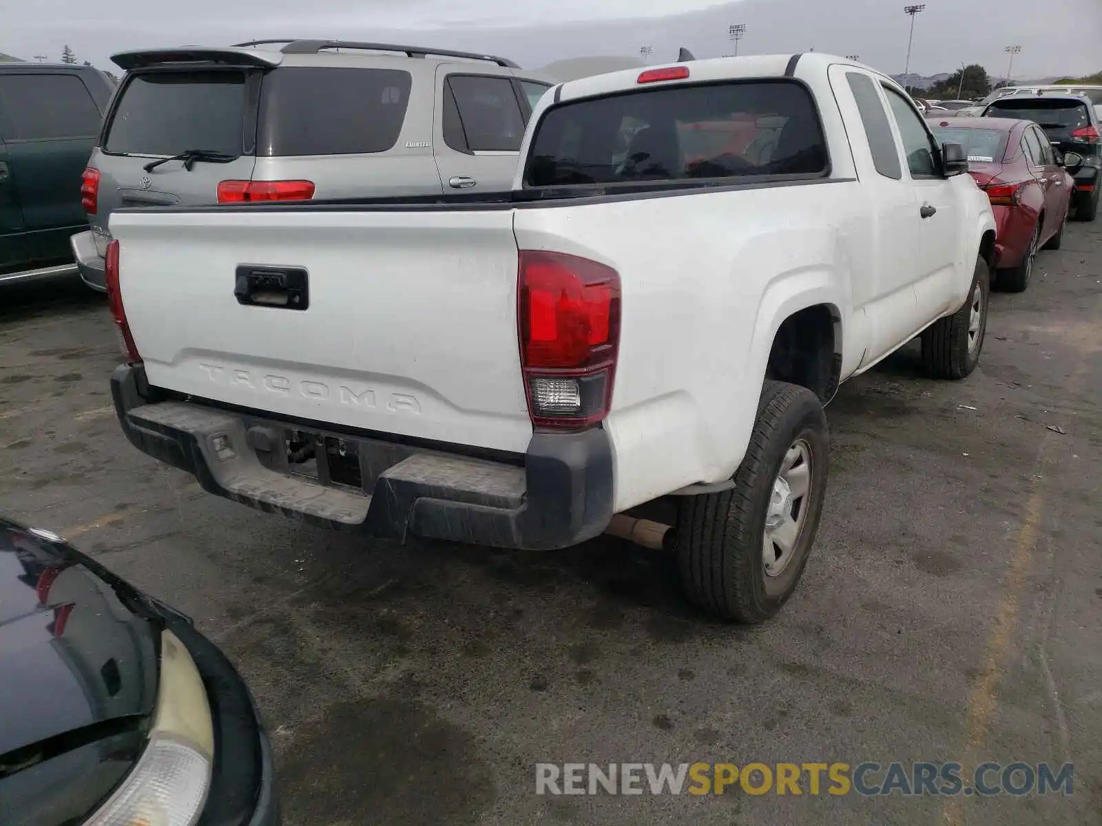 4 Photograph of a damaged car 5TFRX5GN9KX164522 TOYOTA TACOMA 2019