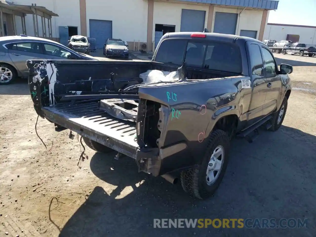 4 Фотография поврежденного автомобиля 5TFRX5GN9KX165041 TOYOTA TACOMA 2019