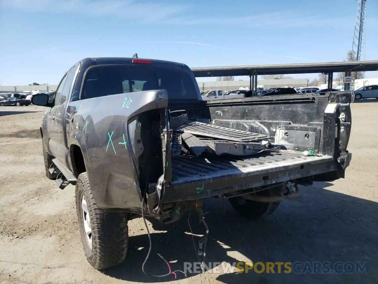 9 Photograph of a damaged car 5TFRX5GN9KX165041 TOYOTA TACOMA 2019