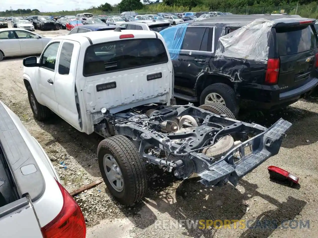 3 Фотография поврежденного автомобиля 5TFRX5GNXKX140701 TOYOTA TACOMA 2019