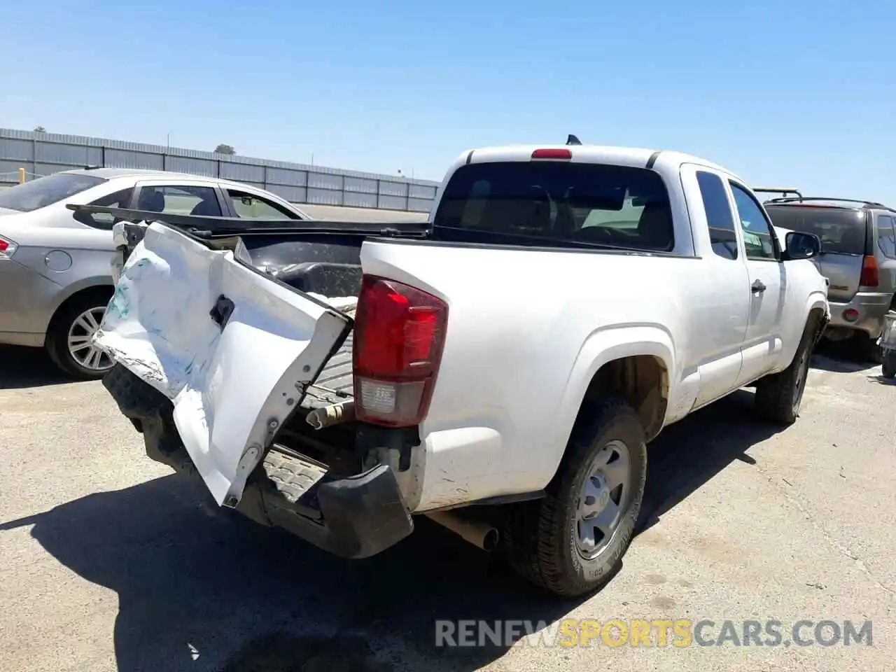 4 Photograph of a damaged car 5TFRX5GNXKX146918 TOYOTA TACOMA 2019