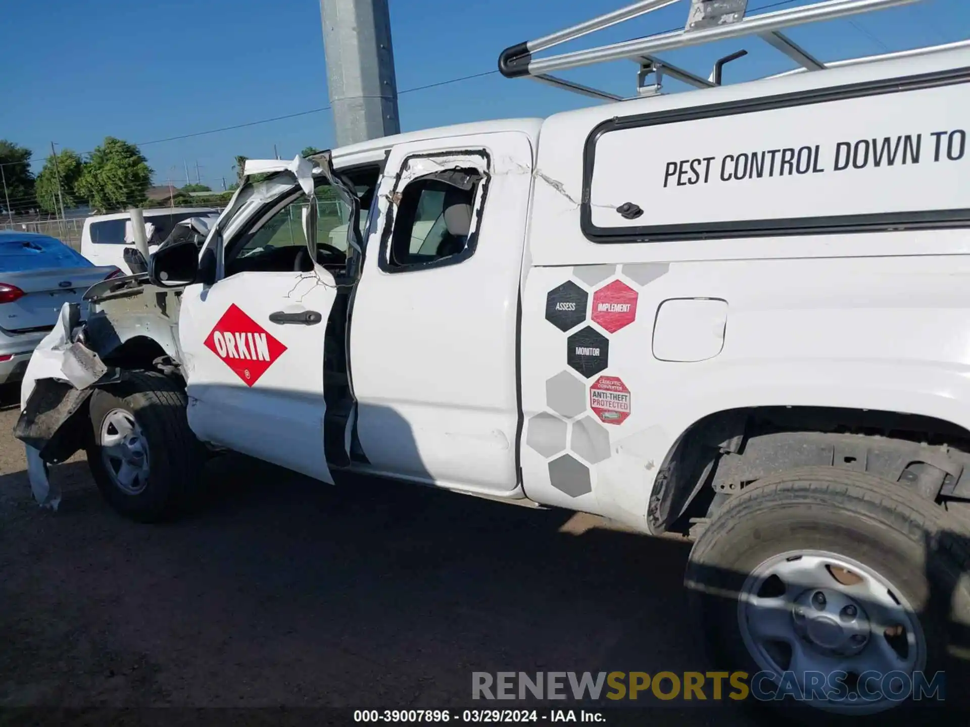 15 Photograph of a damaged car 5TFRX5GNXKX148149 TOYOTA TACOMA 2019