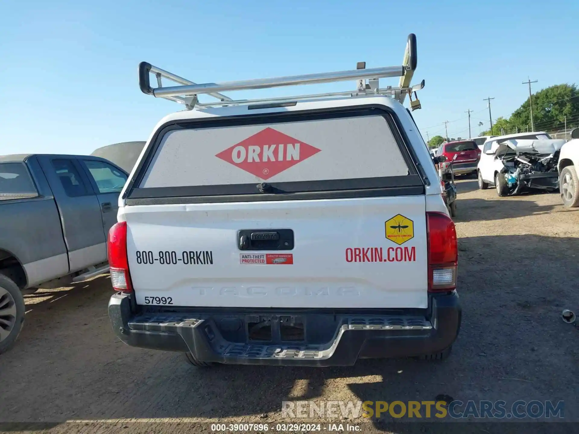 17 Photograph of a damaged car 5TFRX5GNXKX148149 TOYOTA TACOMA 2019