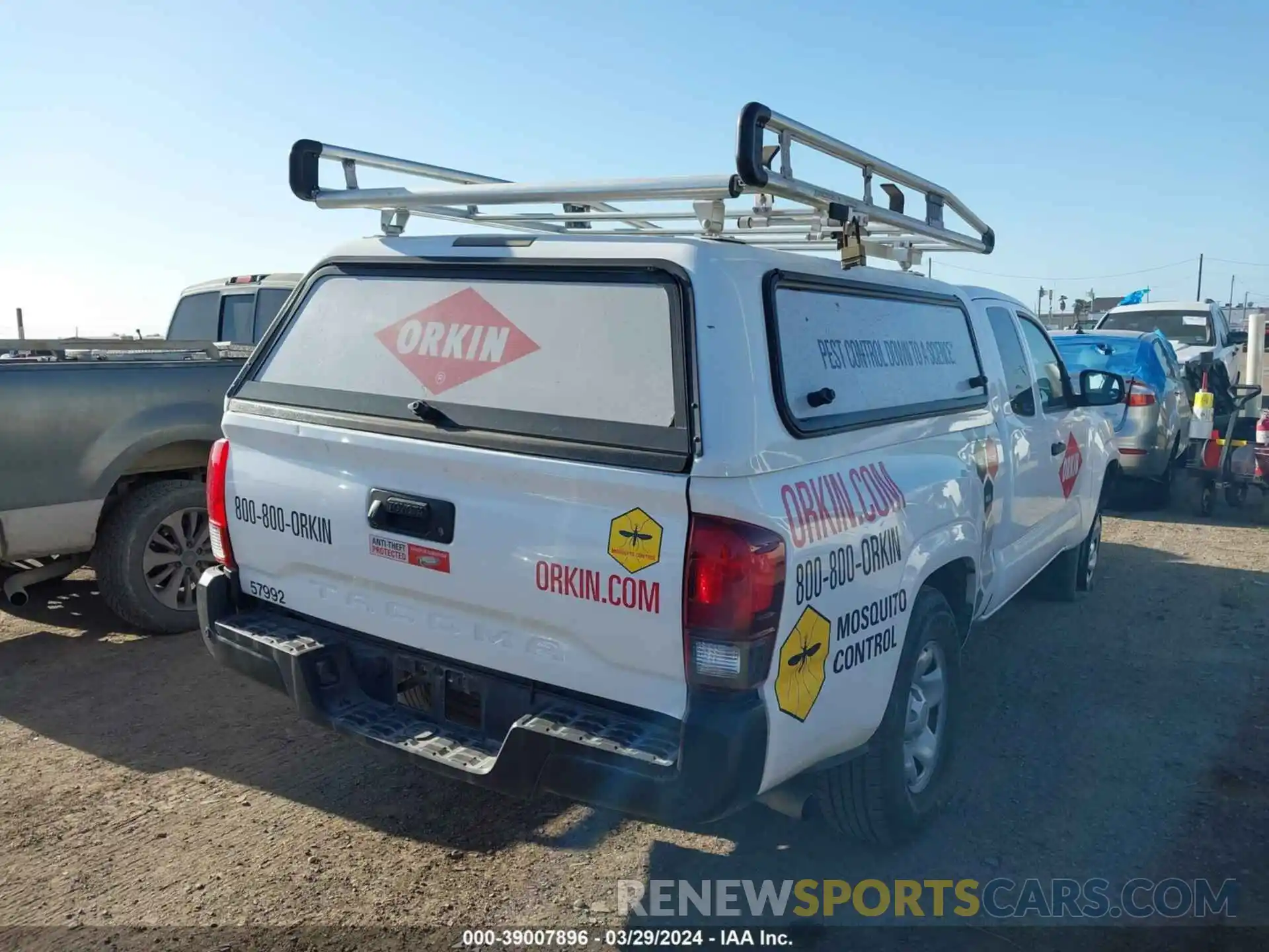 4 Photograph of a damaged car 5TFRX5GNXKX148149 TOYOTA TACOMA 2019