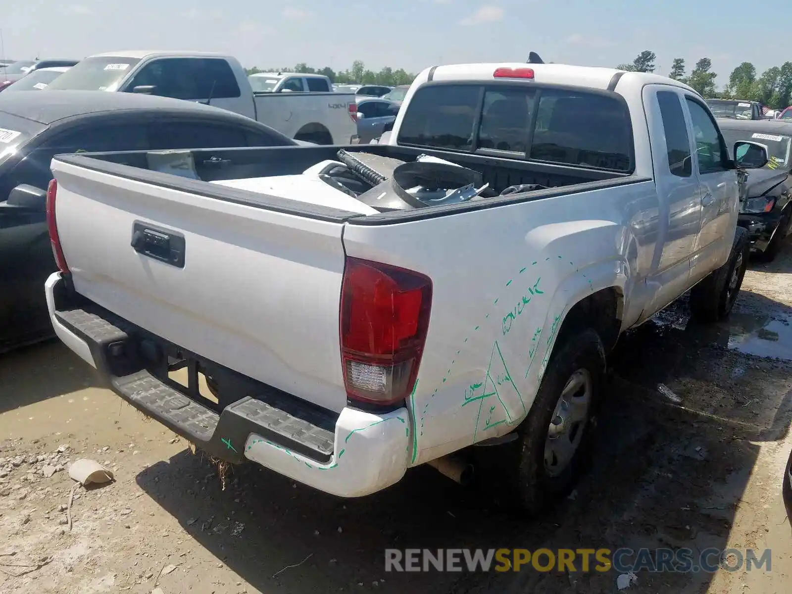 4 Photograph of a damaged car 5TFRX5GNXKX148474 TOYOTA TACOMA 2019