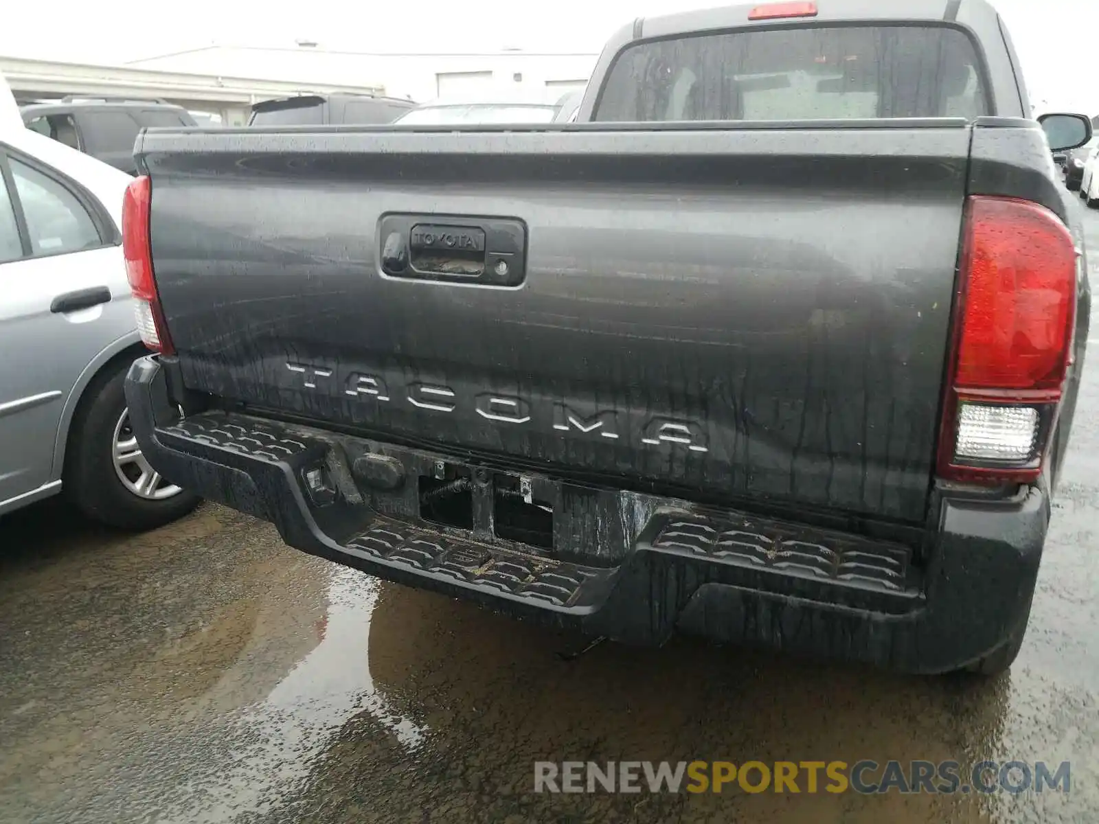 9 Photograph of a damaged car 5TFRX5GNXKX152444 TOYOTA TACOMA 2019