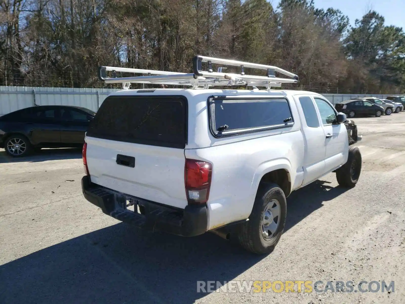 4 Photograph of a damaged car 5TFRX5GNXKX154212 TOYOTA TACOMA 2019