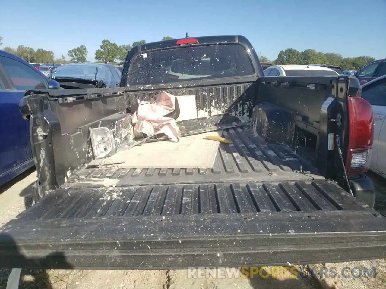 6 Photograph of a damaged car 5TFRX5GNXKX158891 TOYOTA TACOMA 2019