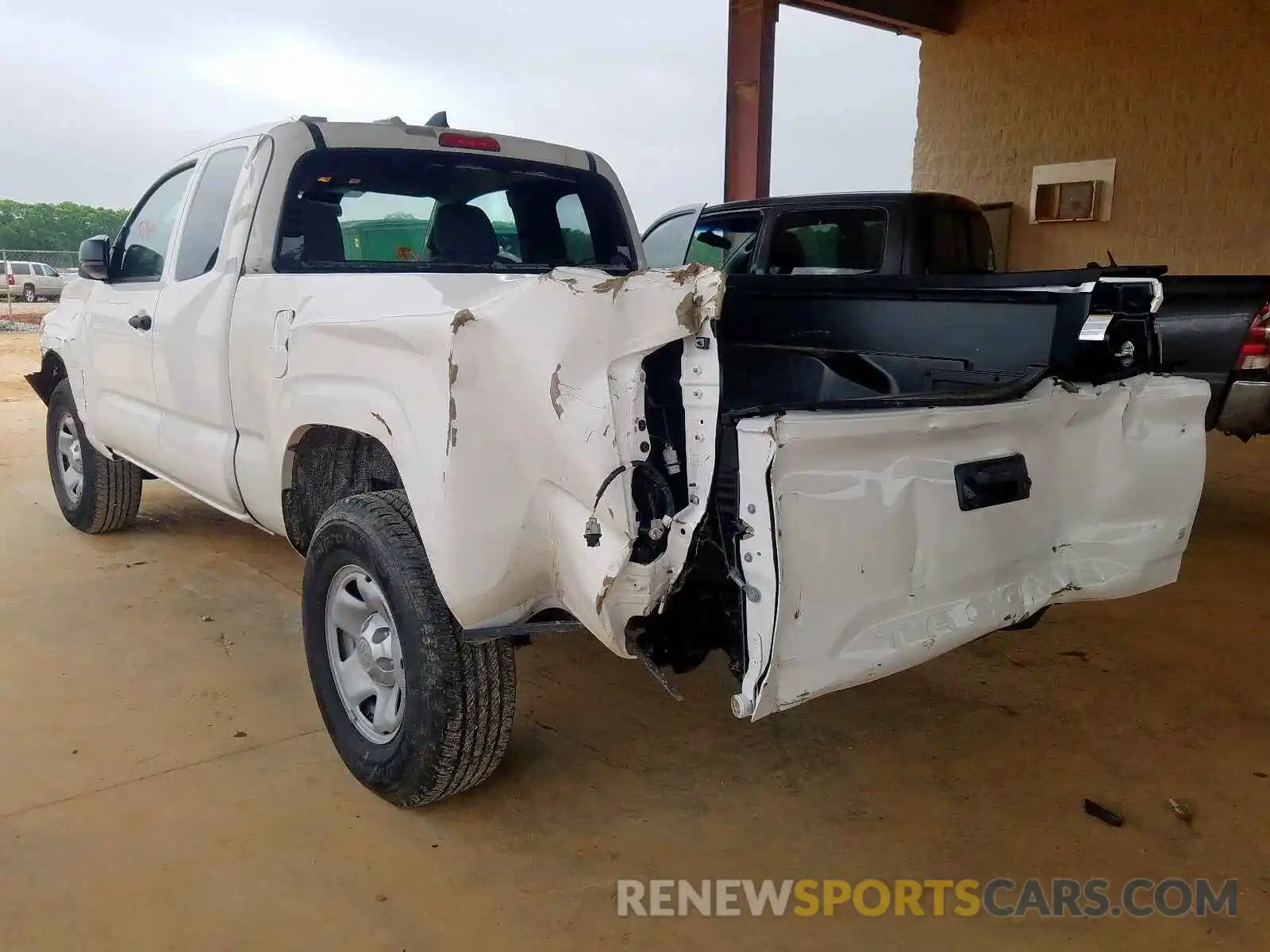 3 Фотография поврежденного автомобиля 5TFRX5GNXKX159555 TOYOTA TACOMA 2019