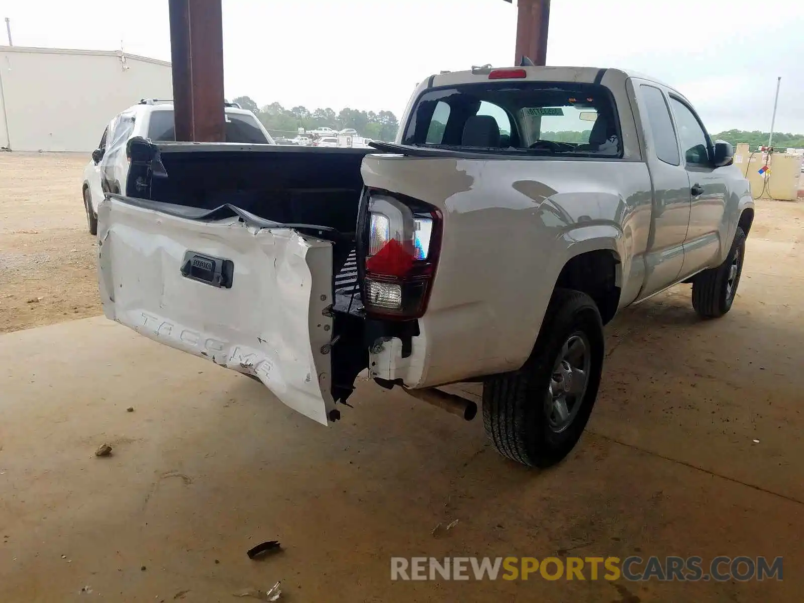 4 Фотография поврежденного автомобиля 5TFRX5GNXKX159555 TOYOTA TACOMA 2019