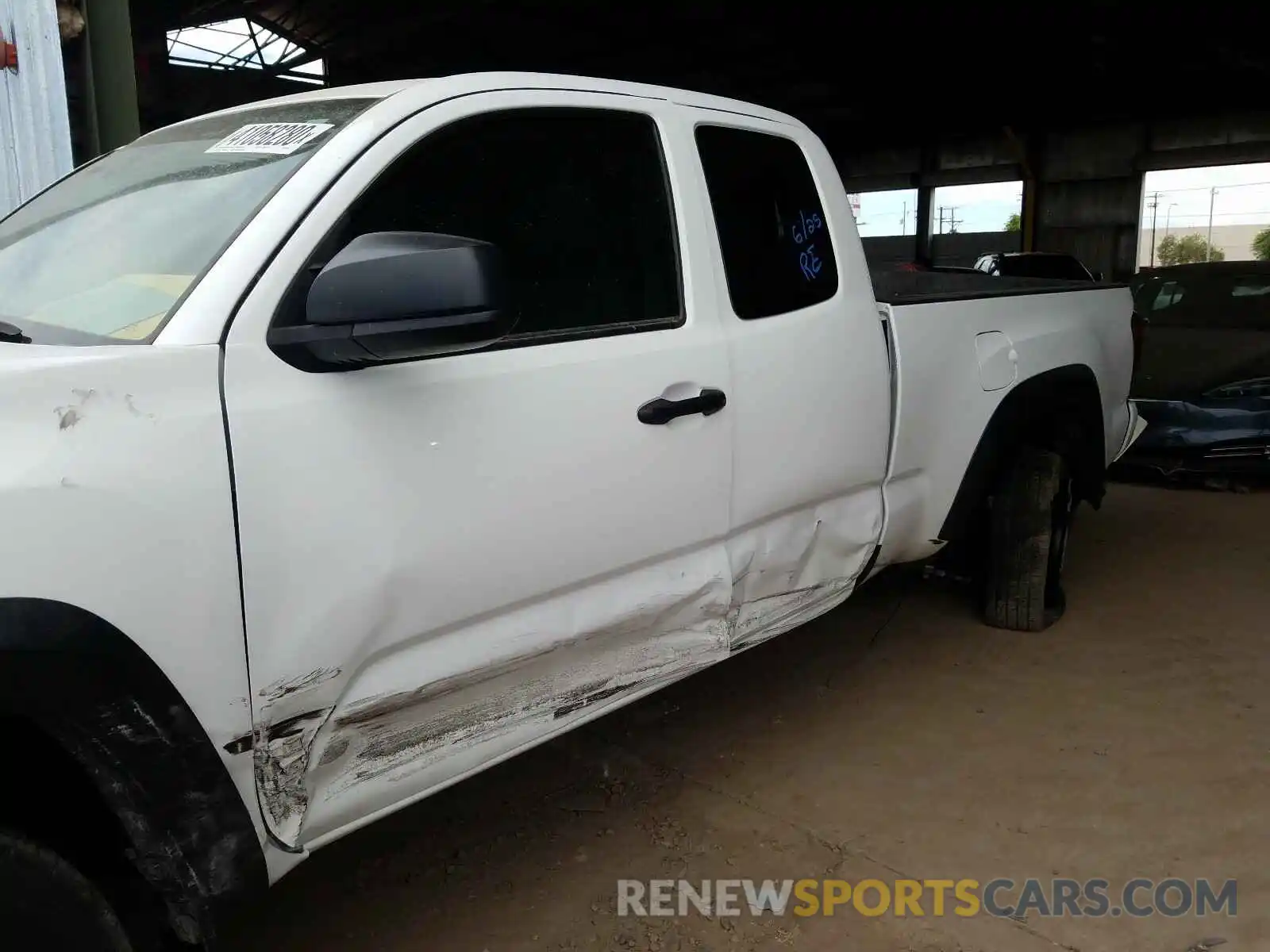 9 Photograph of a damaged car 5TFRZ5CN0KX073347 TOYOTA TACOMA 2019