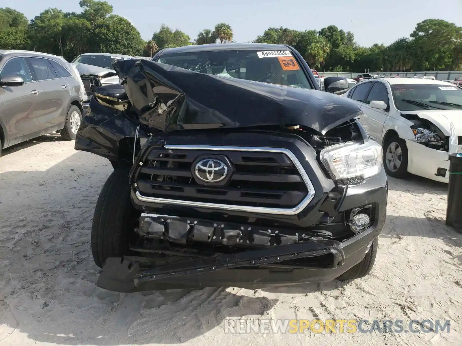 9 Photograph of a damaged car 5TFRZ5CN0KX080055 TOYOTA TACOMA 2019