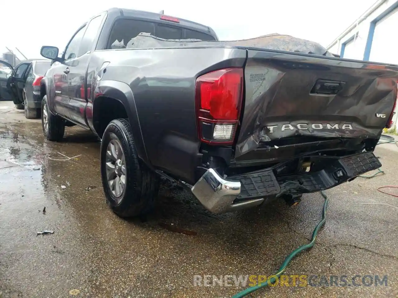 3 Photograph of a damaged car 5TFRZ5CN0KX080086 TOYOTA TACOMA 2019