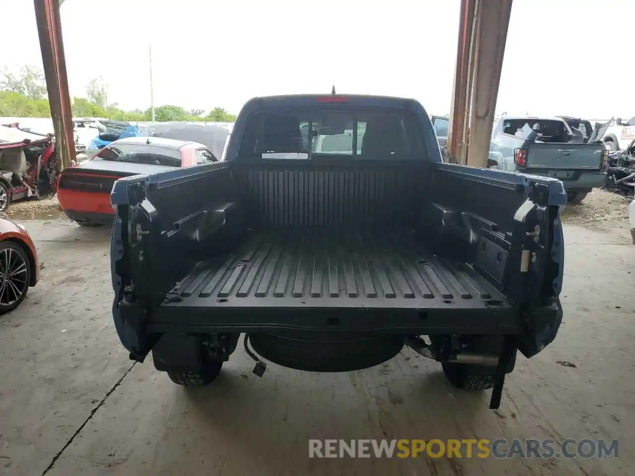 9 Photograph of a damaged car 5TFRZ5CN1KX074149 TOYOTA TACOMA 2019