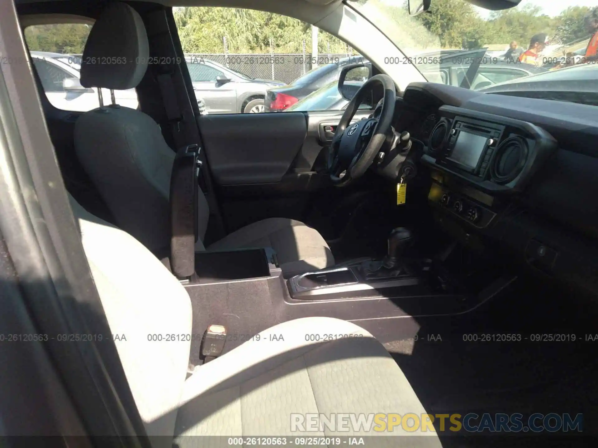 5 Photograph of a damaged car 5TFRZ5CN3KX074489 TOYOTA TACOMA 2019