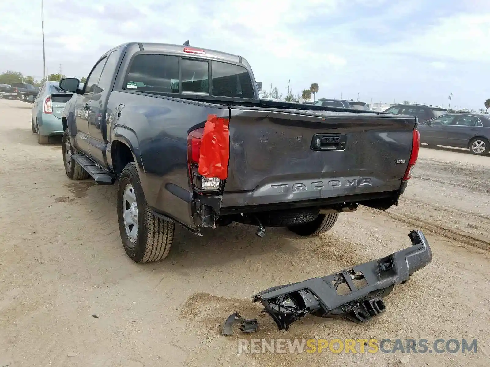 3 Photograph of a damaged car 5TFRZ5CN3KX081264 TOYOTA TACOMA 2019