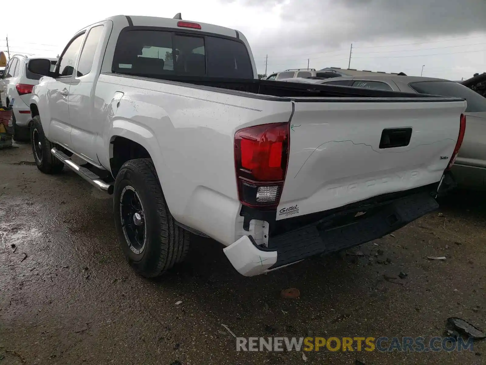 3 Photograph of a damaged car 5TFRZ5CN3KX085265 TOYOTA TACOMA 2019