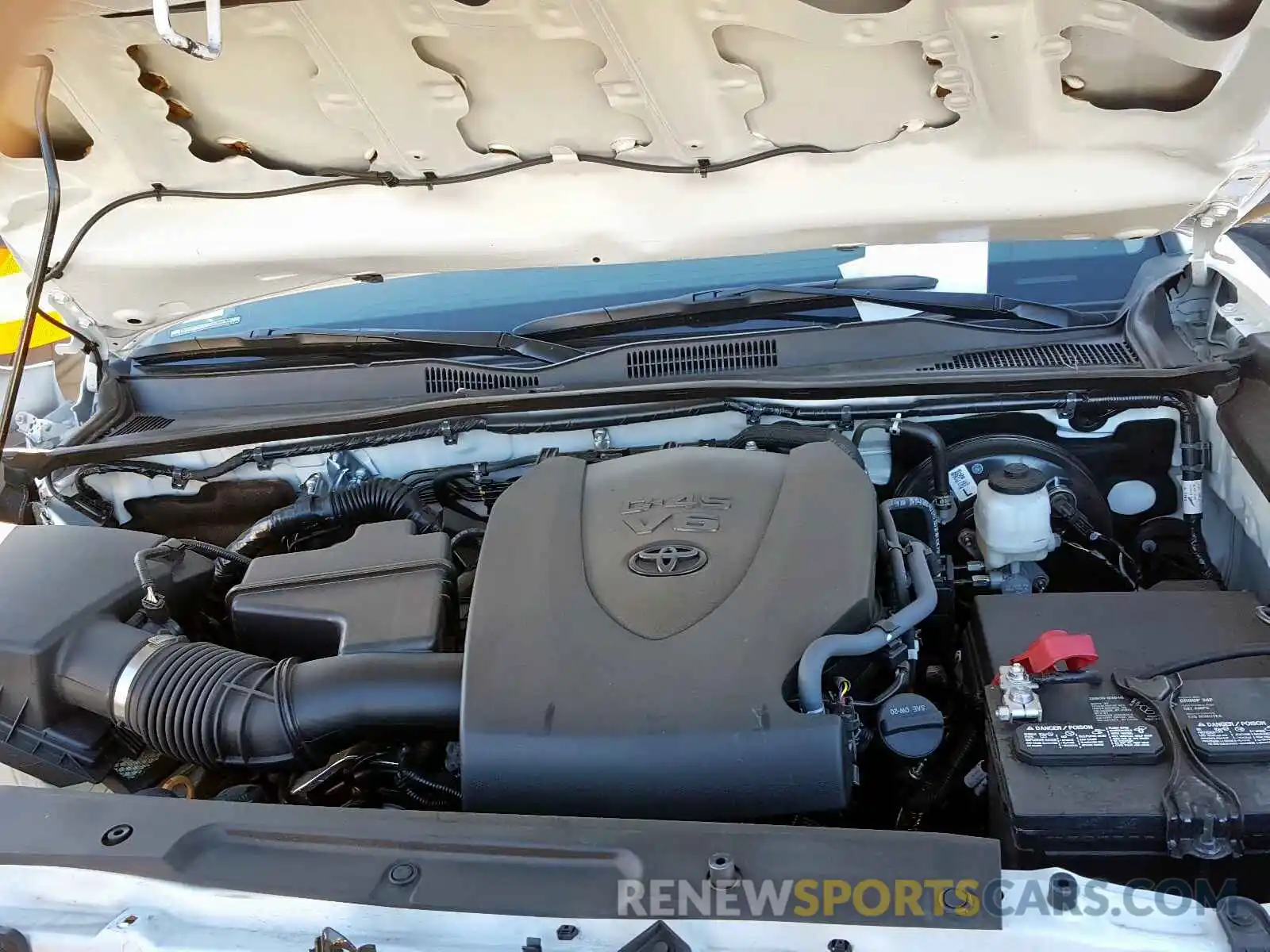 7 Photograph of a damaged car 5TFRZ5CN3KX085315 TOYOTA TACOMA 2019