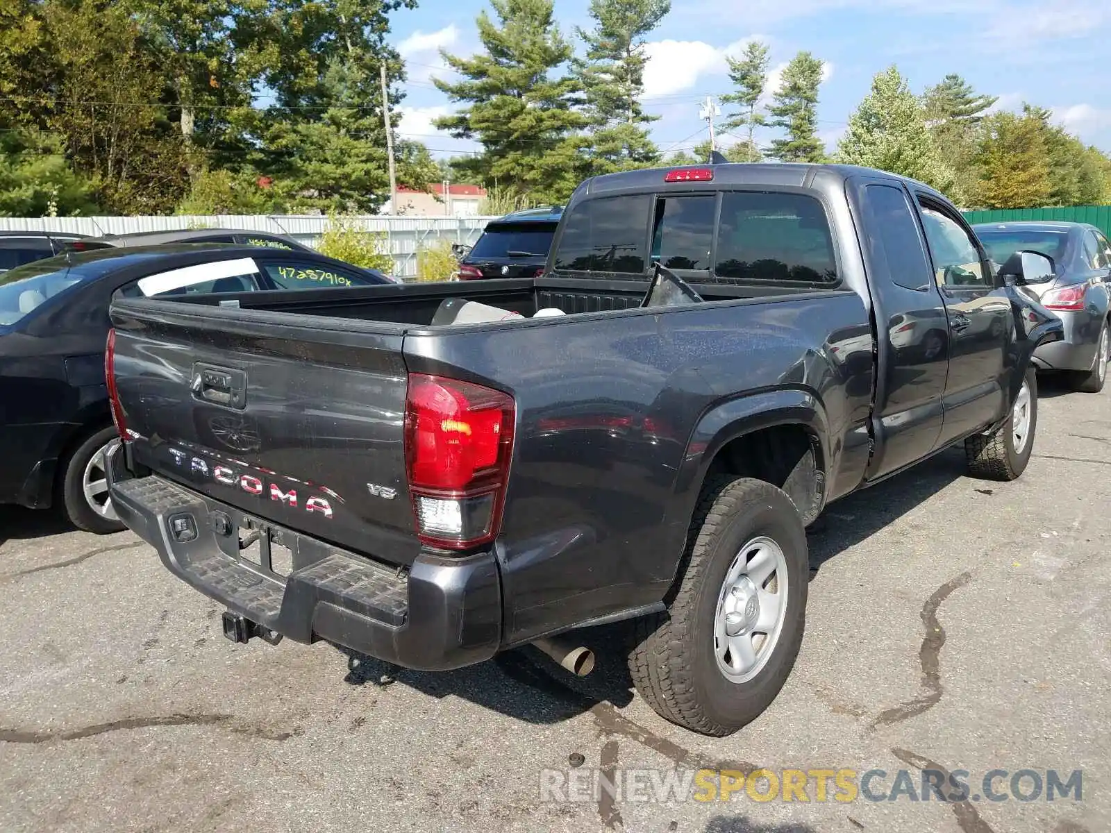 4 Photograph of a damaged car 5TFRZ5CN4KX075781 TOYOTA TACOMA 2019