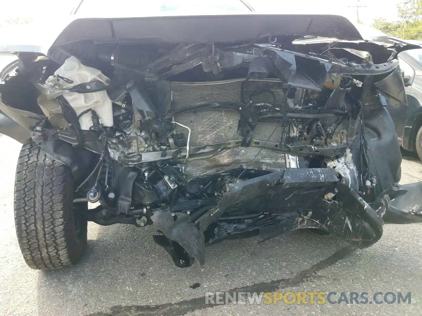 9 Photograph of a damaged car 5TFRZ5CN4KX075781 TOYOTA TACOMA 2019