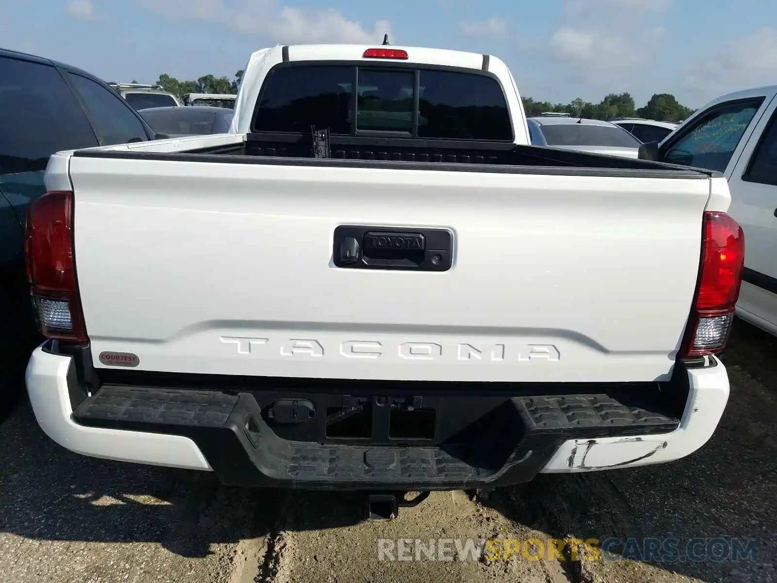 6 Photograph of a damaged car 5TFRZ5CN5KX072226 TOYOTA TACOMA 2019