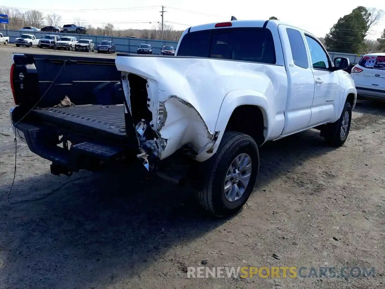 4 Photograph of a damaged car 5TFRZ5CN5KX086143 TOYOTA TACOMA 2019