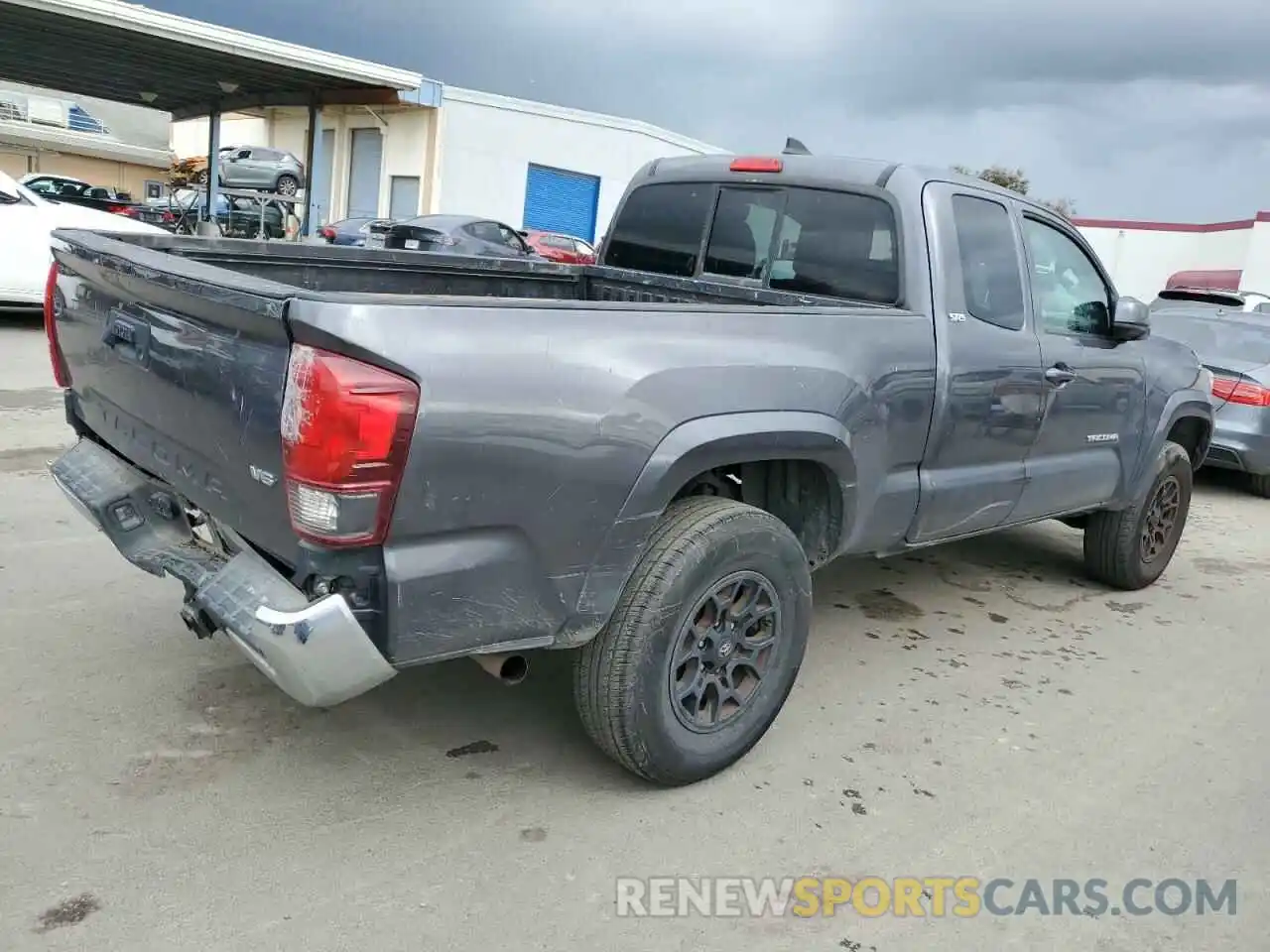 3 Photograph of a damaged car 5TFRZ5CN5KX086305 TOYOTA TACOMA 2019