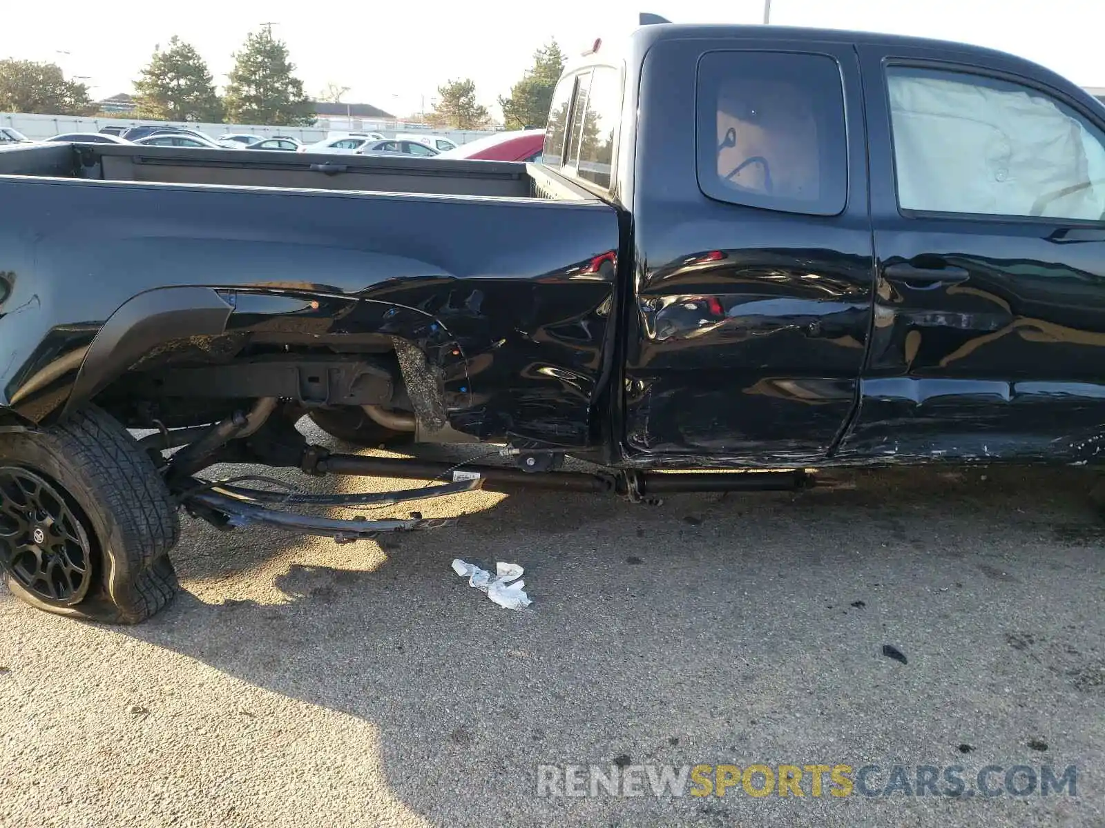 9 Photograph of a damaged car 5TFRZ5CN6KX075605 TOYOTA TACOMA 2019