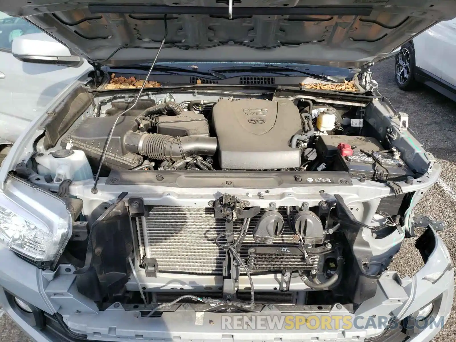 7 Photograph of a damaged car 5TFRZ5CN8KX080711 TOYOTA TACOMA 2019