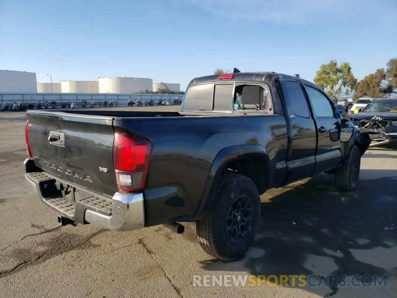 4 Photograph of a damaged car 5TFRZ5CN8KX087335 TOYOTA TACOMA 2019