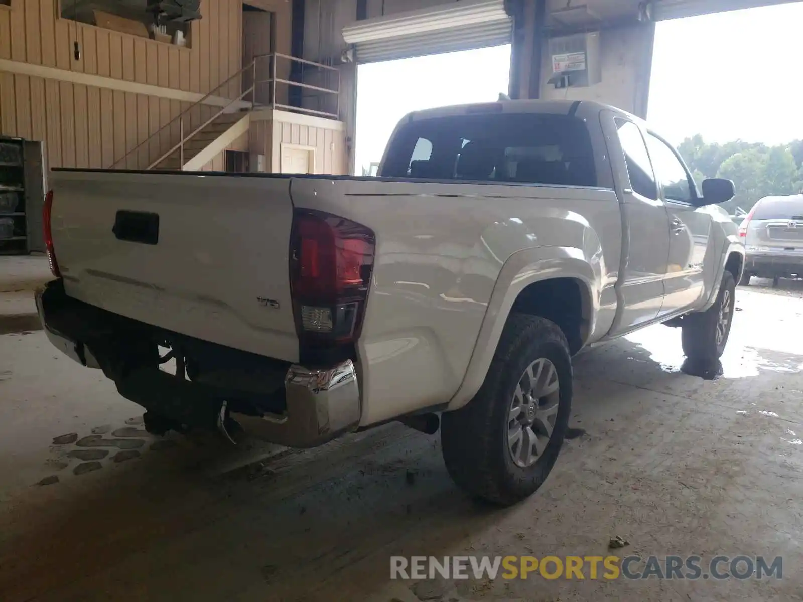 4 Photograph of a damaged car 5TFRZ5CN9KX076361 TOYOTA TACOMA 2019