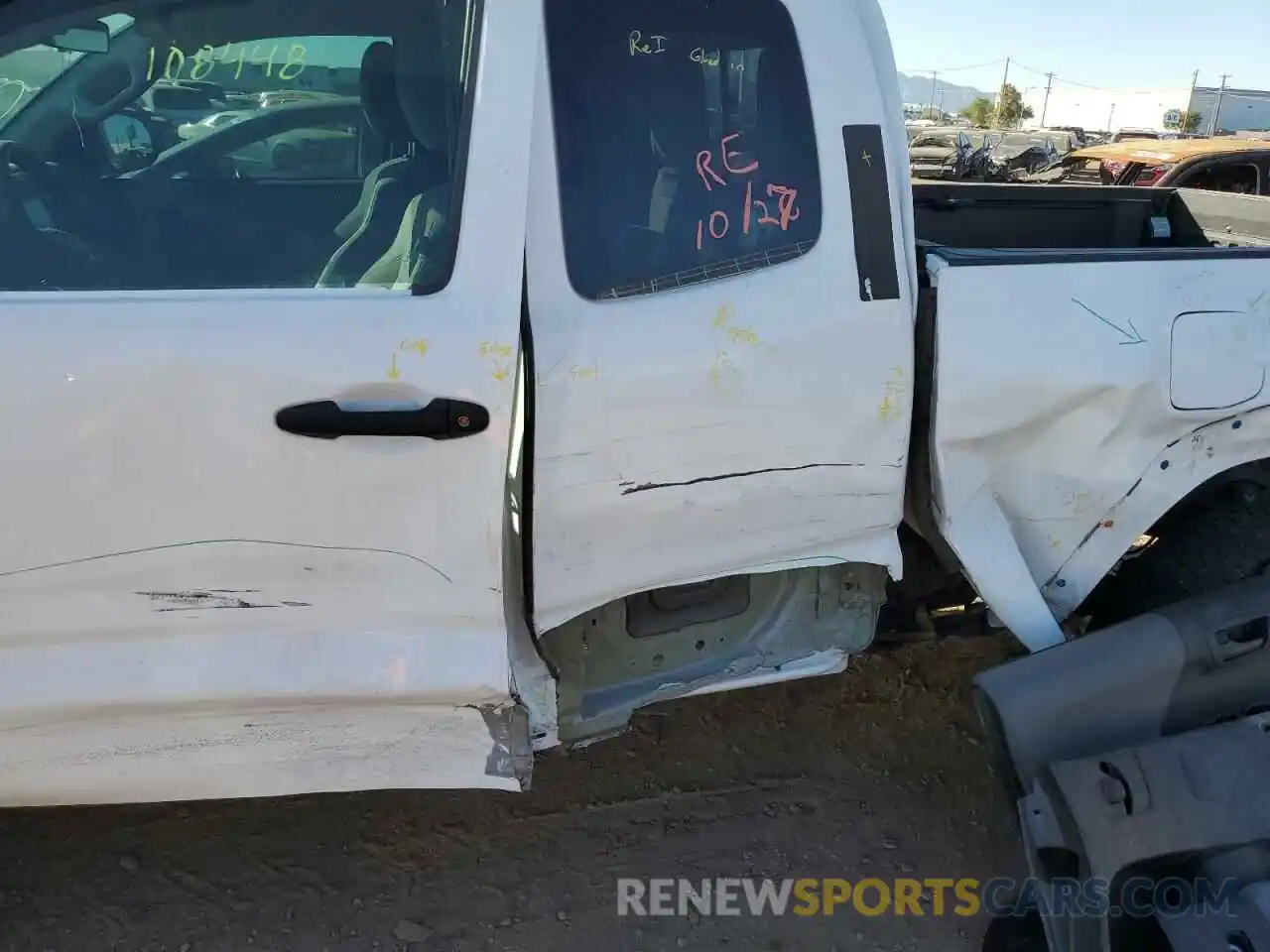 9 Photograph of a damaged car 5TFRZ5CN9KX081334 TOYOTA TACOMA 2019