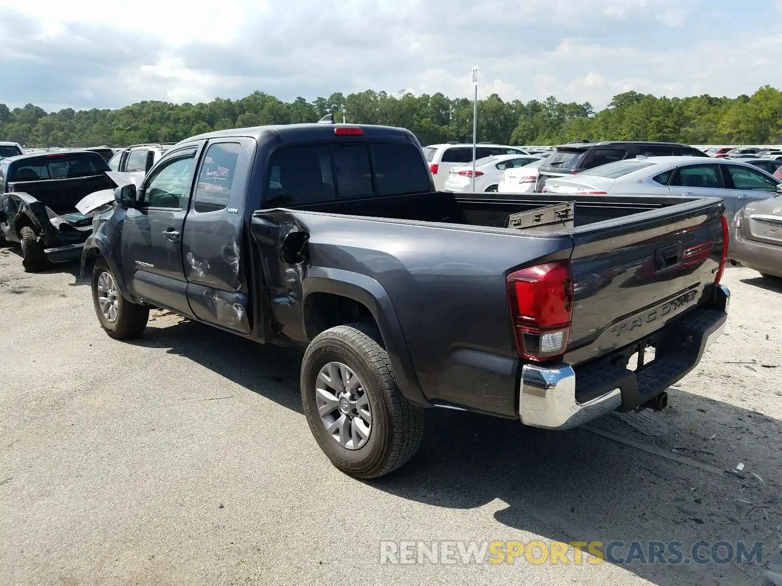 3 Photograph of a damaged car 5TFRZ5CNXKX073601 TOYOTA TACOMA 2019