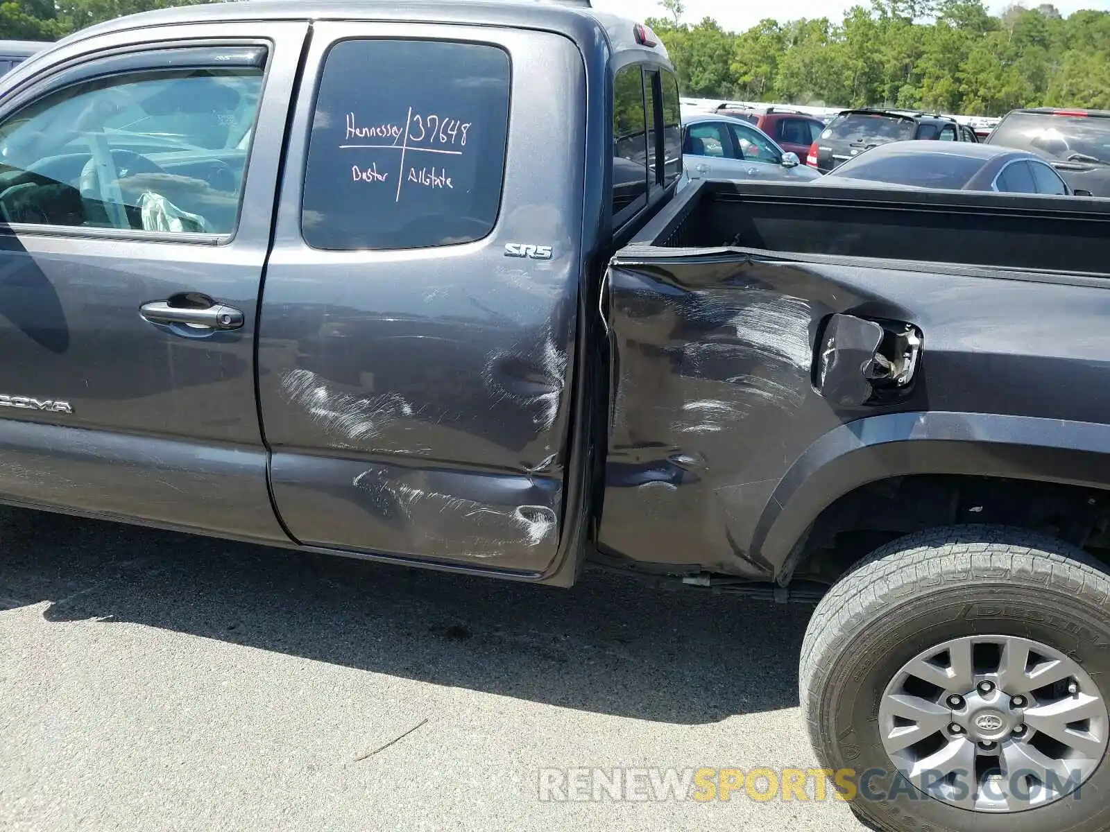 9 Photograph of a damaged car 5TFRZ5CNXKX073601 TOYOTA TACOMA 2019