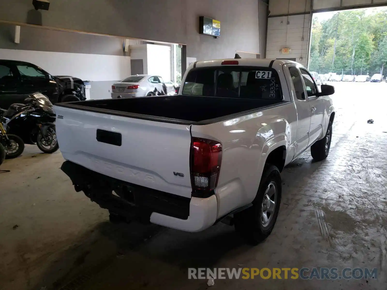 4 Фотография поврежденного автомобиля 5TFRZ5CNXKX082301 TOYOTA TACOMA 2019