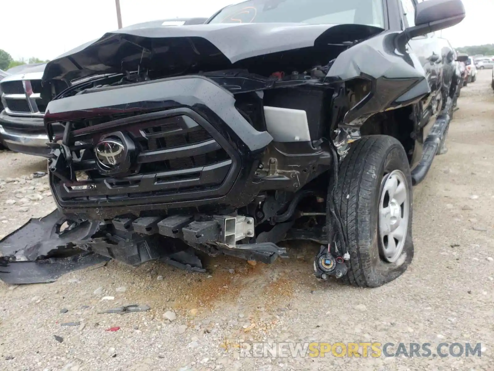 9 Photograph of a damaged car 5TFSX5EN0KX069609 TOYOTA TACOMA 2019