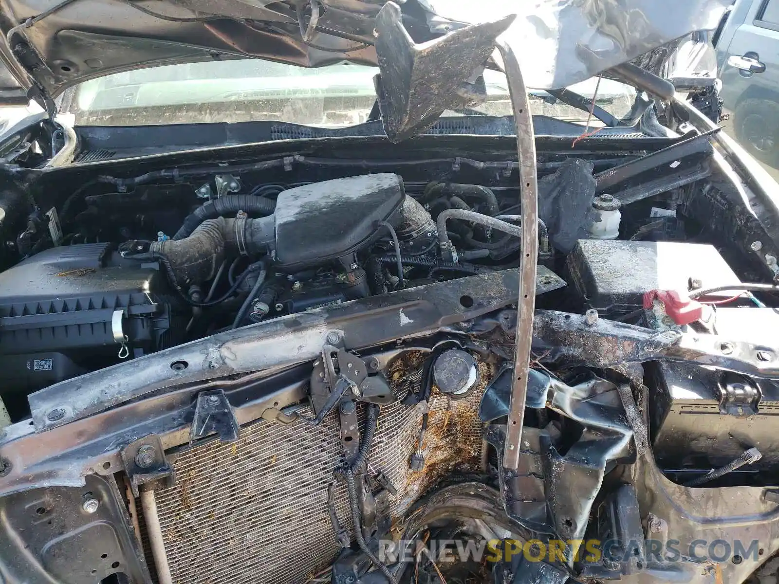 7 Photograph of a damaged car 5TFSX5EN2KX068963 TOYOTA TACOMA 2019