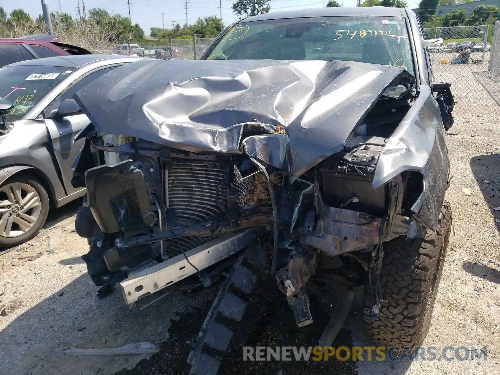 9 Photograph of a damaged car 5TFSX5EN2KX068963 TOYOTA TACOMA 2019