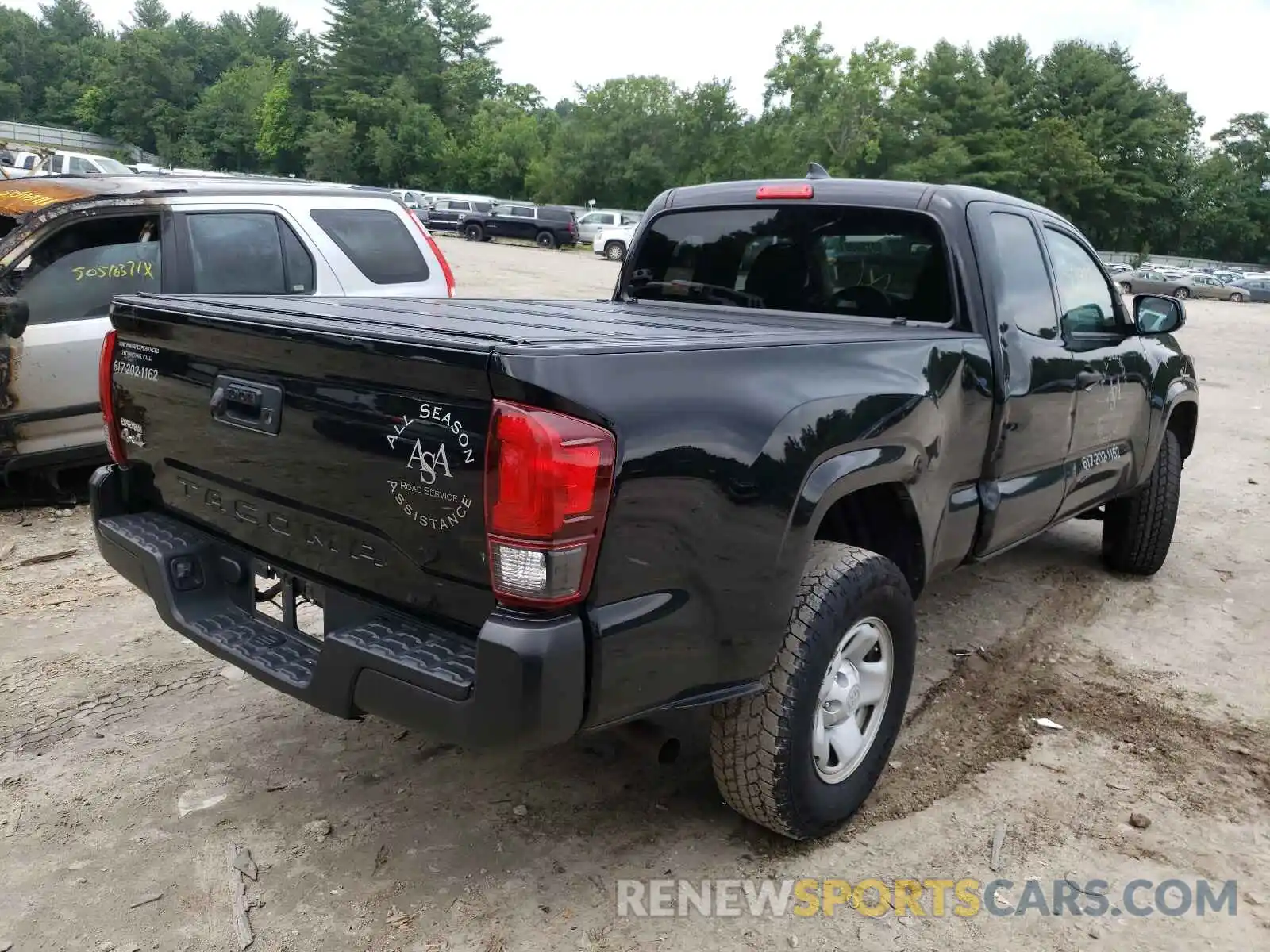 4 Photograph of a damaged car 5TFSX5EN3KX065120 TOYOTA TACOMA 2019