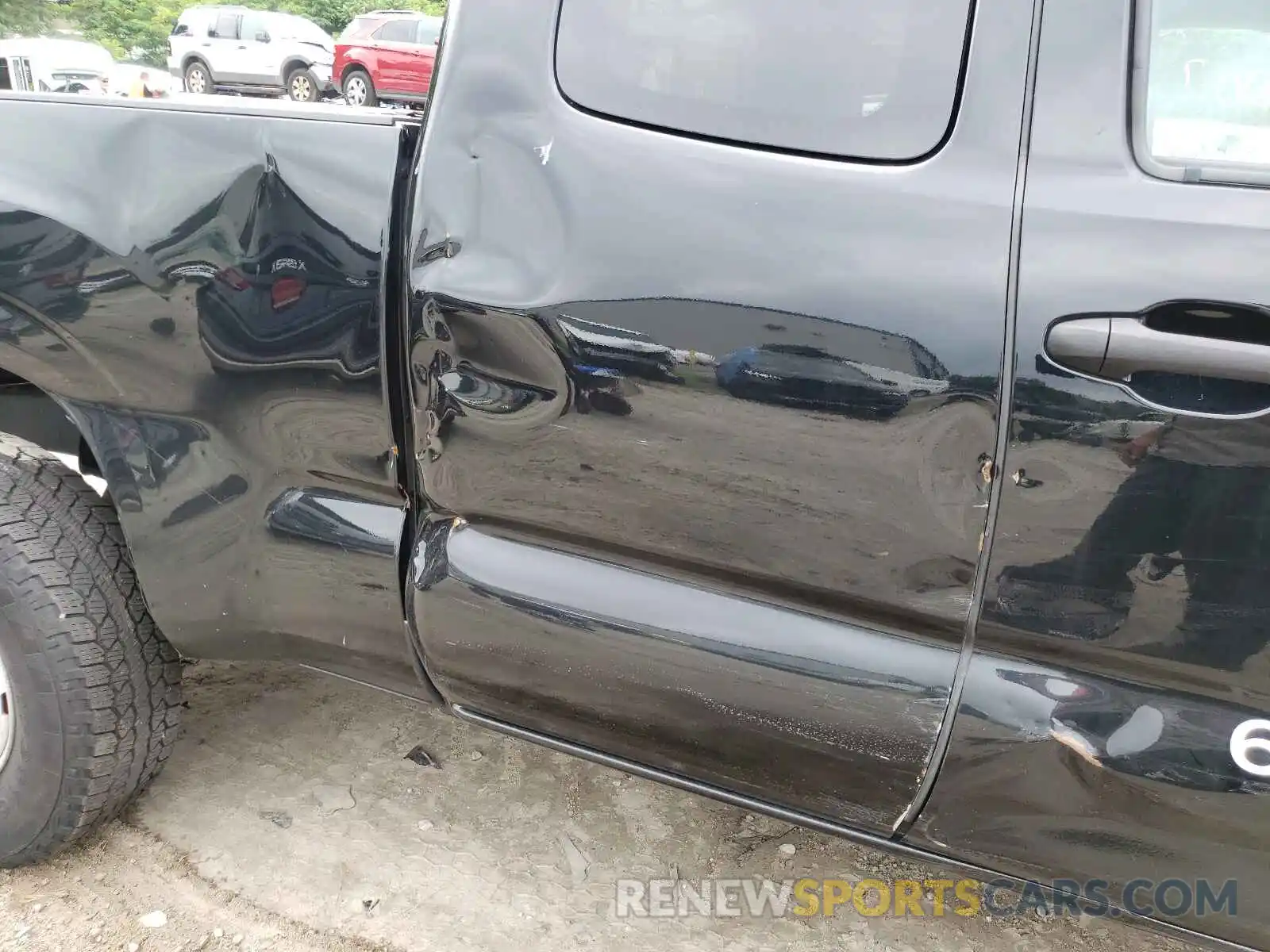 9 Photograph of a damaged car 5TFSX5EN3KX065120 TOYOTA TACOMA 2019