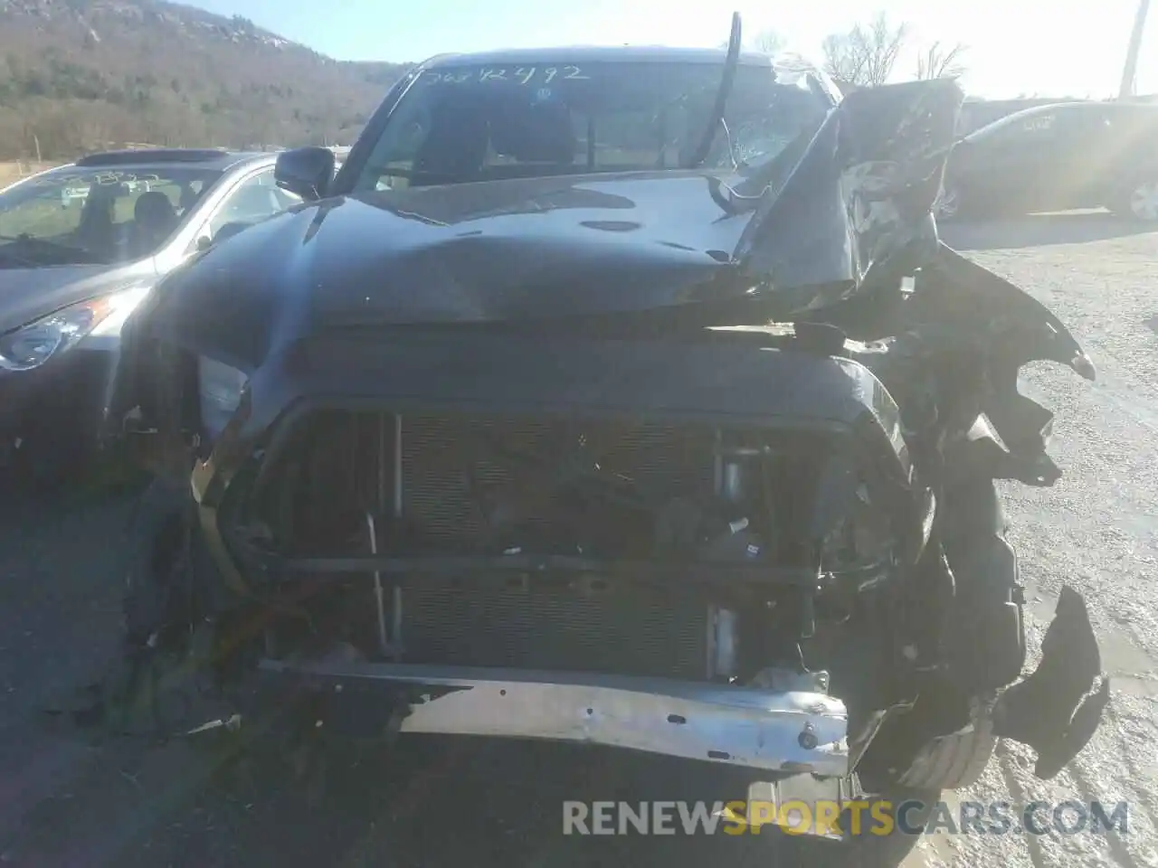 7 Photograph of a damaged car 5TFSX5EN4KX069225 TOYOTA TACOMA 2019