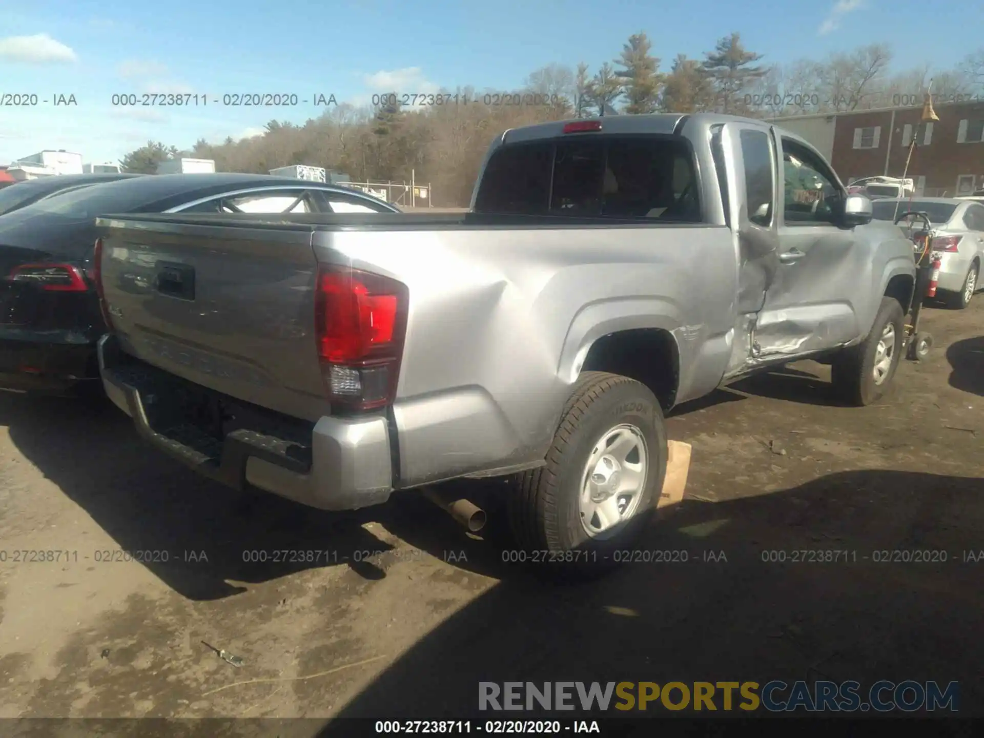 4 Photograph of a damaged car 5TFSX5EN4KX070617 TOYOTA TACOMA 2019