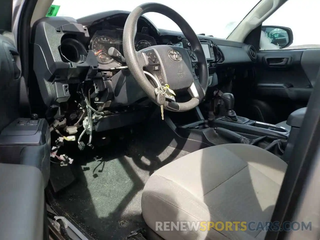 8 Photograph of a damaged car 5TFSX5EN5KX063871 TOYOTA TACOMA 2019