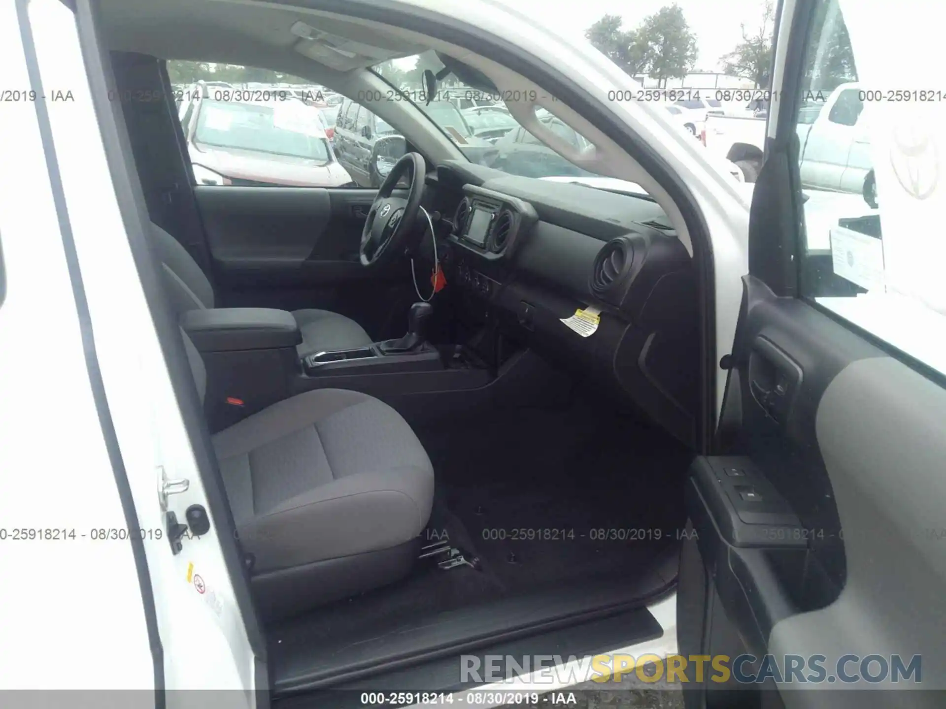 5 Photograph of a damaged car 5TFSX5EN6KX067119 TOYOTA TACOMA 2019