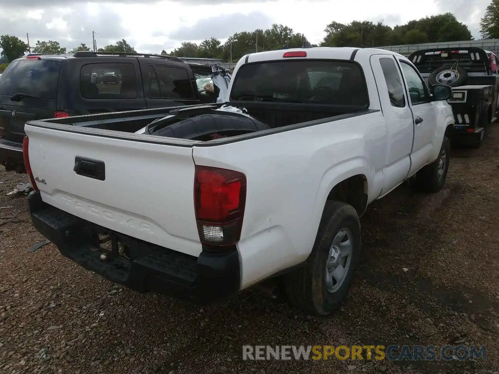 4 Photograph of a damaged car 5TFSX5EN7KX064083 TOYOTA TACOMA 2019